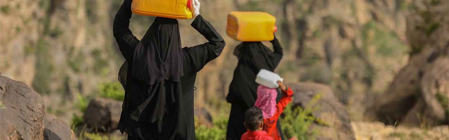 السياسة البيئية والمجتمعية